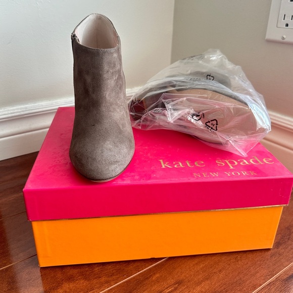 Brand new Kate Spade bootie. Made in Italy - Picture 4 of 6